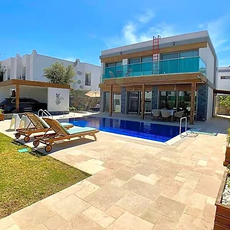 Ultra Luxury Private With Swimming Pool Otel