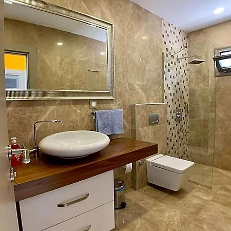 Hotel Ultra Luxury Private With Swimming Pool